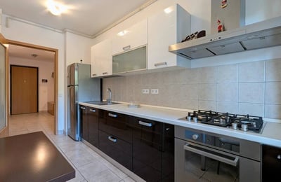 Alquiler de apartamento amueblado de tres habitaciones, 76 m², Bucarest, Rumanía