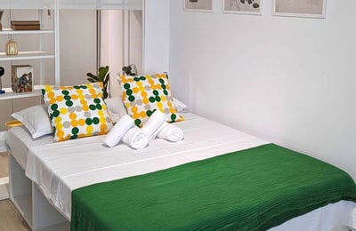 Miete eines möblierten Studios mit Parkplatz, Bukarest, Rumänien