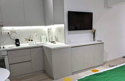 Miete eines möblierten Studios mit Parkplatz, Bukarest, Rumänien