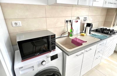 Alquiler de apartamento acogedor de una habitación, 34 m², Sector 6, Bucarest, Rumanía