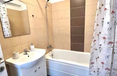 Alquiler de apartamento acogedor de una habitación, 34 m², Sector 6, Bucarest, Rumanía