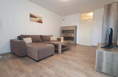 Rent of a fully renovated, furnished three-room apartment, 56 m², New Belgrade, Belgrade, Serbia