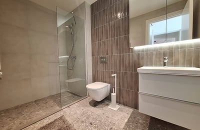 Miete einer absolut neuen, stilvollen Dreizimmerwohnung im Premium-Wohnkomplex BW Sole, 79 m², Belgrad, Serbien