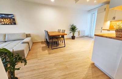 Location d’un appartement meublé de trois pièces dans un immeuble neuf, 74 m², Petržalka, Bratislava, Slovaquie