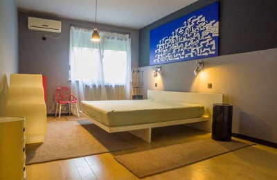 Location d’un appartement spacieux et élégant de trois pièces en centre-ville, 105 m², Belgrade, Serbie