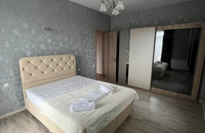 Location d’un appartement lumineux, 90 m², Batoumi, Géorgie