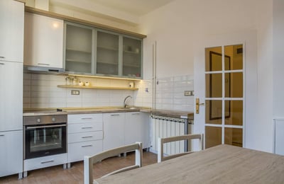 Location d’un appartement en duplex en face du parc Tašmajdan, 52 m², Belgrade, Serbie