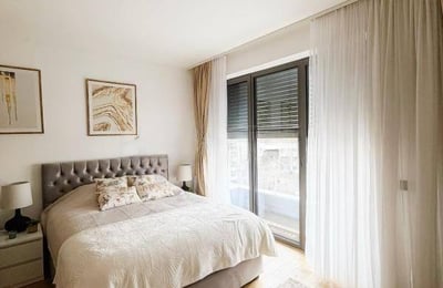 Alquiler de un estudio luminoso en un complejo residencial premium, 36 m², Belgrado, Dorćol, Serbia