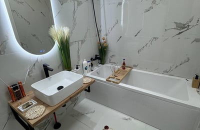 Alquiler de apartamentos de lujo de dos habitaciones, 60 m², Constanța, Mamaia, Rumanía