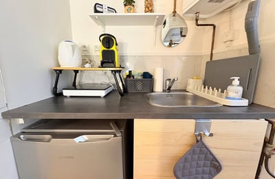 Аренда студии после ремонта, 14 м², Париж, 5-й округ, Франция