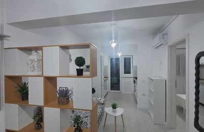 Аренда меблированной двухкомнатной квартиры, 45 м², Бухарест, сектор 4, Румыния