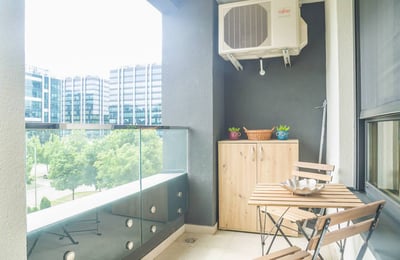 Alquiler de un apartamento de dos habitaciones en un complejo residencial premium, 51 m², Belgrado, New Belgrade, Serbia