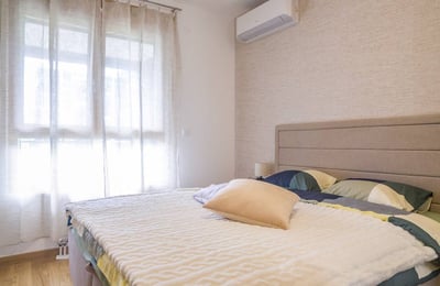 Alquiler de un apartamento de dos habitaciones en un complejo residencial premium, 51 m², Belgrado, New Belgrade, Serbia