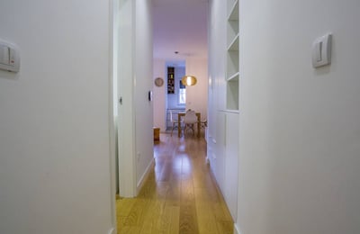 Miete einer hellen Zweizimmerwohnung, 38 m², Belgrad, Serbien