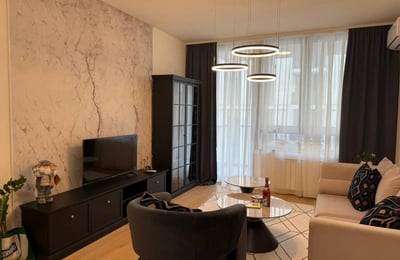 Alquiler de un apartamento moderno de tres habitaciones en un complejo residencial premium, 72 m², Belgrado, Belgrade Waterfront, Serbia