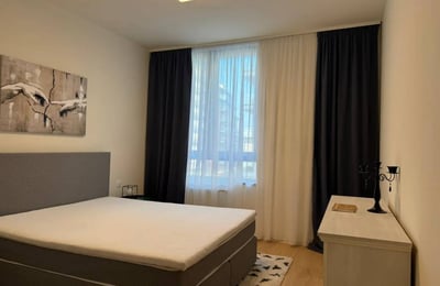 Alquiler de un apartamento moderno de tres habitaciones en un complejo residencial premium, 72 m², Belgrado, Belgrade Waterfront, Serbia