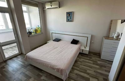 Alquiler de un apartamento amplio y luminoso, 113 m², Burgas, Bulgaria