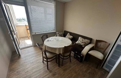 Alquiler de un apartamento amplio y luminoso, 113 m², Burgas, Bulgaria