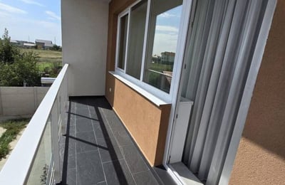 Location d’une villa confortable de trois pièces, 120 m², Năvodari, Roumanie