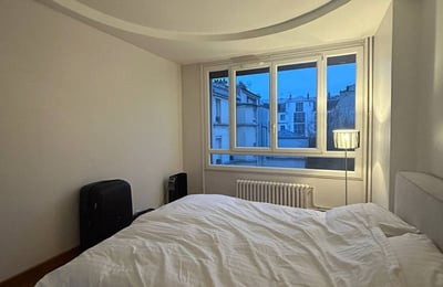 Location d’un appartement spacieux de trois pièces, 115 m², Paris, 16ᵉ arrondissement, France
