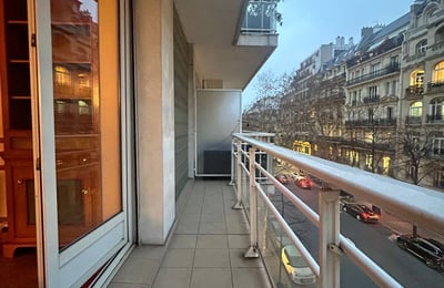Location d’un appartement spacieux de trois pièces, 115 m², Paris, 16ᵉ arrondissement, France