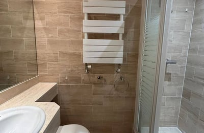 Location d’un appartement spacieux de trois pièces, 115 m², Paris, 16ᵉ arrondissement, France