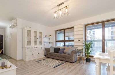 Rent of a spacious four-room apartment with a garage, 86 m², Warsaw, Mokotów, Poland