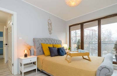 Rent of a spacious four-room apartment with a garage, 86 m², Warsaw, Mokotów, Poland