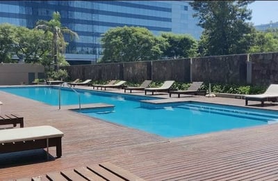 Alquiler de un apartamento luminoso de tres habitaciones con vista panorámica, Buenos Aires, Puerto Madero, Argentina