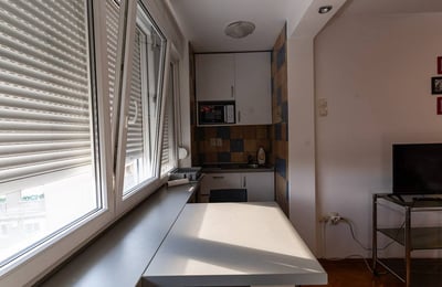 Rent of a two-room apartment in the historic city center, 42 m², Belgrade, Serbia