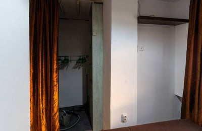 Rent of a two-room apartment in the historic city center, 42 m², Belgrade, Serbia