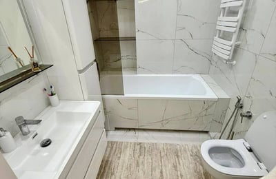 Location d’un appartement moderne et neuf de trois pièces en centre-ville, 90 m², Chișinău, Moldavie