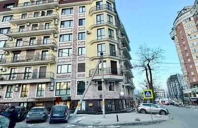 Location d’un appartement moderne et neuf de trois pièces en centre-ville, 90 m², Chișinău, Moldavie