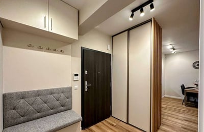 Miete einer modernen Dreizimmerwohnung mit 50 m² im Stadtteil Nadodrze, Breslau, Polen