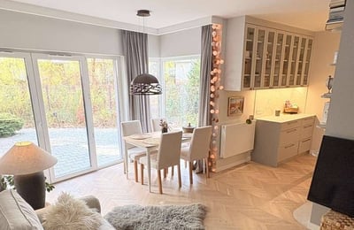 Аренда стильной двухкомнатной квартиры 43 м² с приватным садом, Варшава, Польша