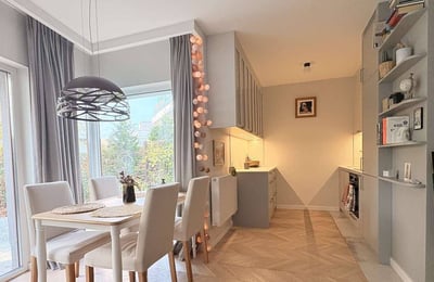 Аренда стильной двухкомнатной квартиры 43 м² с приватным садом, Варшава, Польша