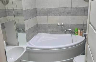 Аренда светлой двухкомнатной квартиры, сектор 6, Бухарест, Румыния