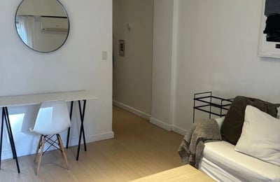 Аренда светлой трехкомнатной квартиры 76 м² в районе Recoleta, Буэнос-Айрес, Аргентина