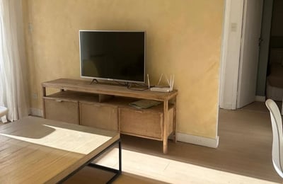 Аренда светлой трехкомнатной квартиры 76 м² в районе Recoleta, Буэнос-Айрес, Аргентина