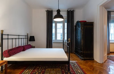 Аренда двухкомнатной квартиры 53 м² с новым ремонтом напротив парка Ташмайдан, Белград, Сербия