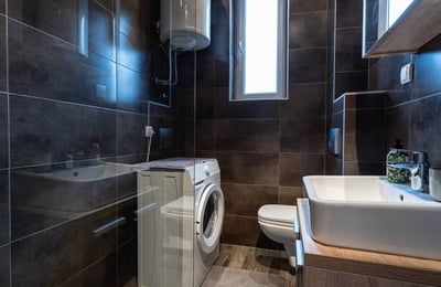 Аренда двухкомнатной квартиры 53 м² с новым ремонтом напротив парка Ташмайдан, Белград, Сербия