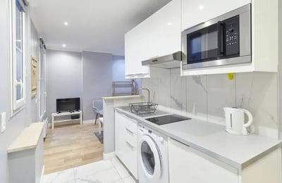 Аренда светлой двухкомнатной квартиры 40 м² в 15 округе Парижа, Франция