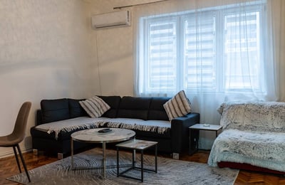 Rent of a furnished 2-room apartment, 50 m², in the center of Belgrade, Serbia