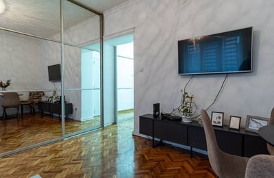 Rent of a furnished 2-room apartment, 50 m², in the center of Belgrade, Serbia
