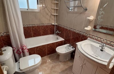 Location d’un appartement confortable de 2 chambres avec piscine à Torrevieja, Espagne