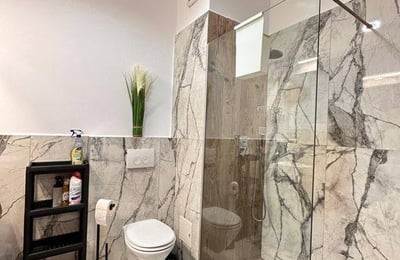 Miete einer komfortablen 2-Zimmer-Wohnung mit 70 m² in Meeresnähe in Mamaia, Constanța, Rumänien