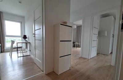 Rent of a bright 3-room apartment, 54 m², in a new building in Stare Podgórze, Kraków, Poland