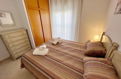 Location d’un duplex de 95 m² avec 2 chambres et piscine à Torrevieja, Espagne