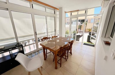 Location d’un duplex de 95 m² avec 2 chambres et piscine à Torrevieja, Espagne