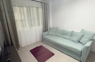 Alquiler de un apartamento moderno y luminoso de 1 habitación en Chiajna, Bucarest, Rumanía